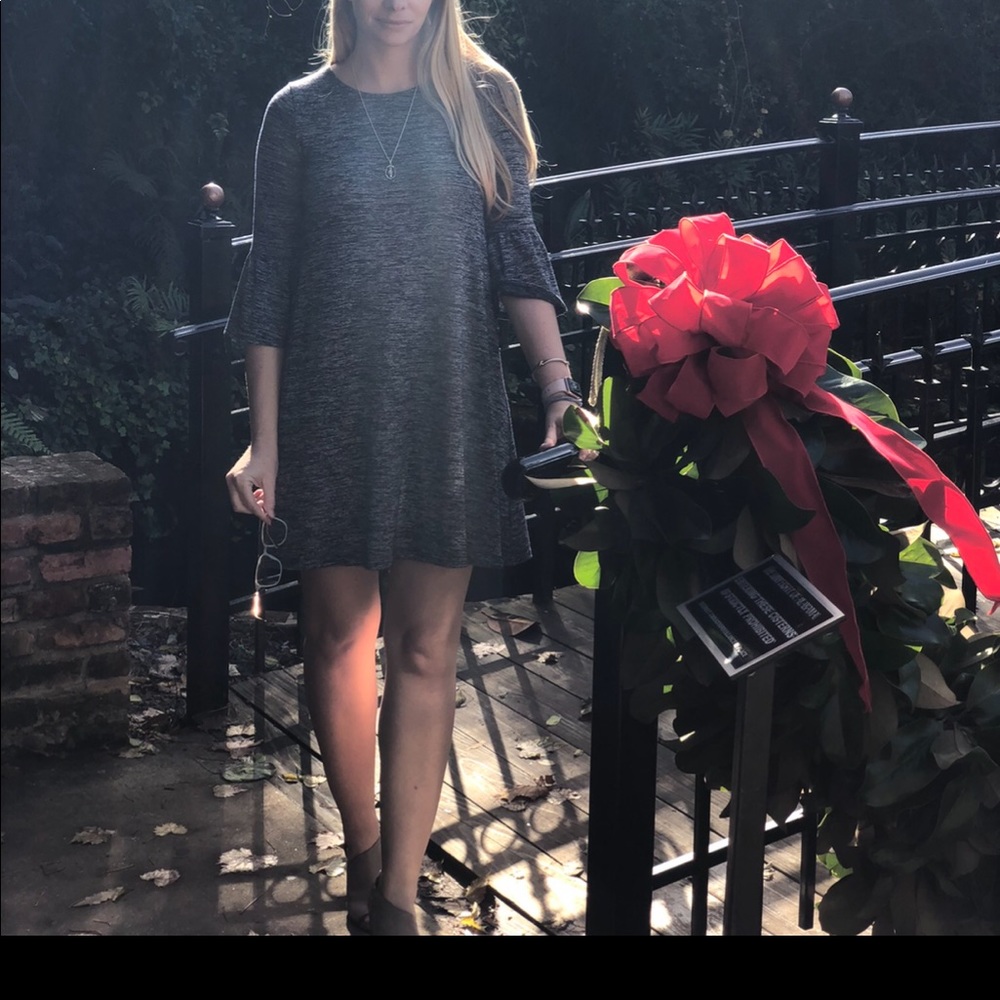 Gap dress with cute sleeve detail